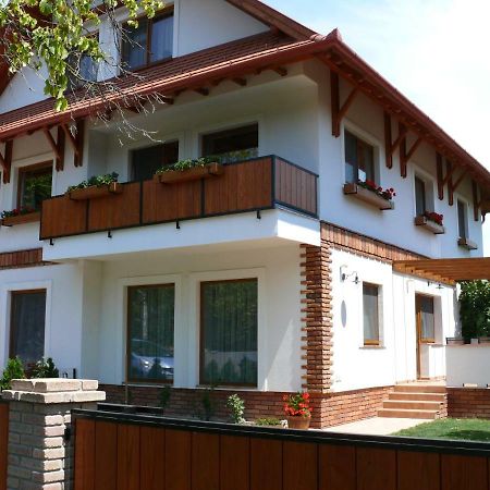 Sára Apartman Hévíz Esterno foto